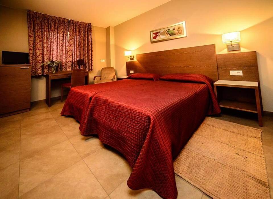 Hotel Ciutat De Carlet Dış mekan fotoğraf